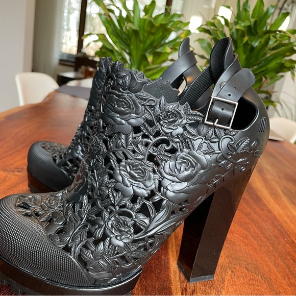 Melissa + Alexandre Herchcovitch - Iconic Boots - Picture 5 of 6